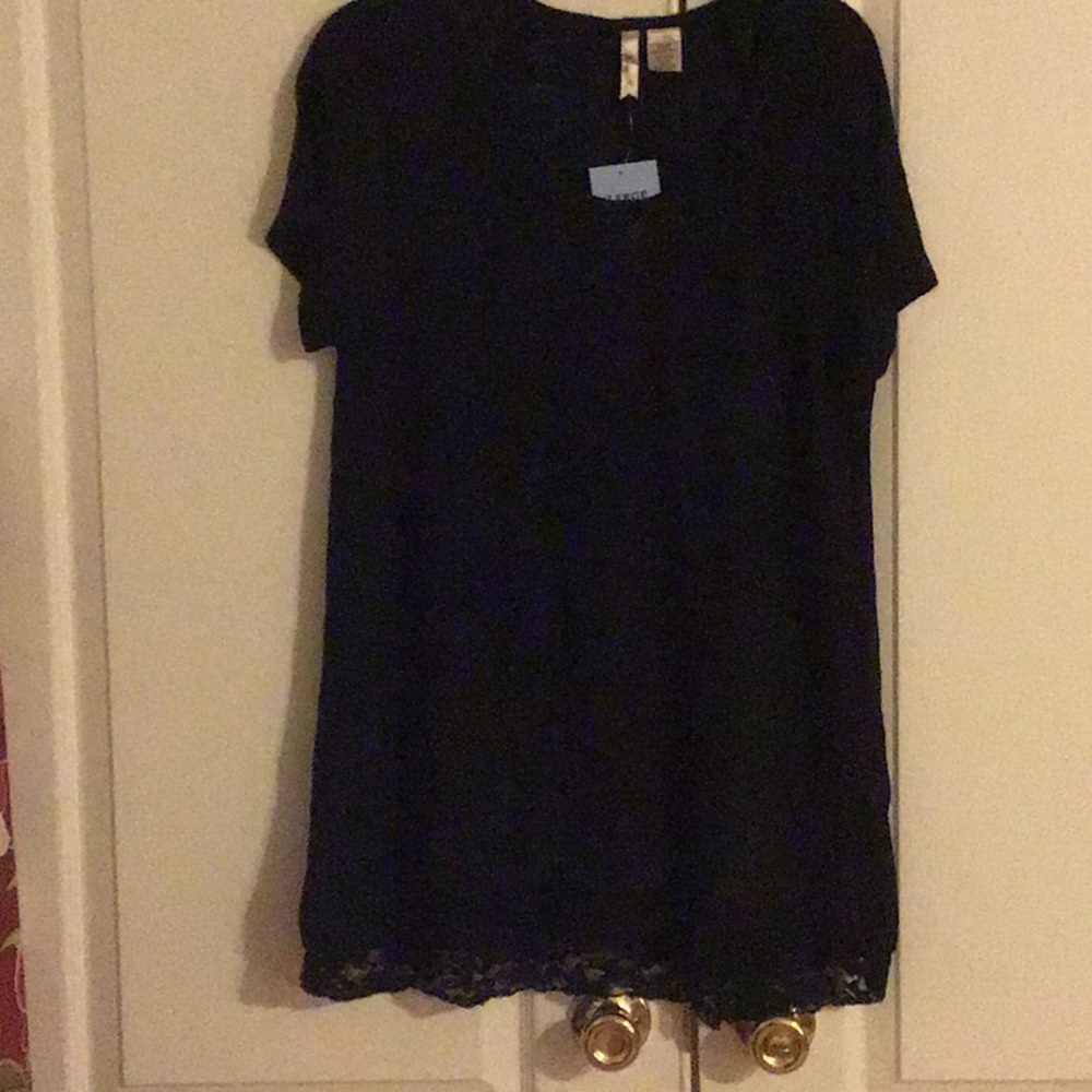 Chenault tunic with lace trim on bottom